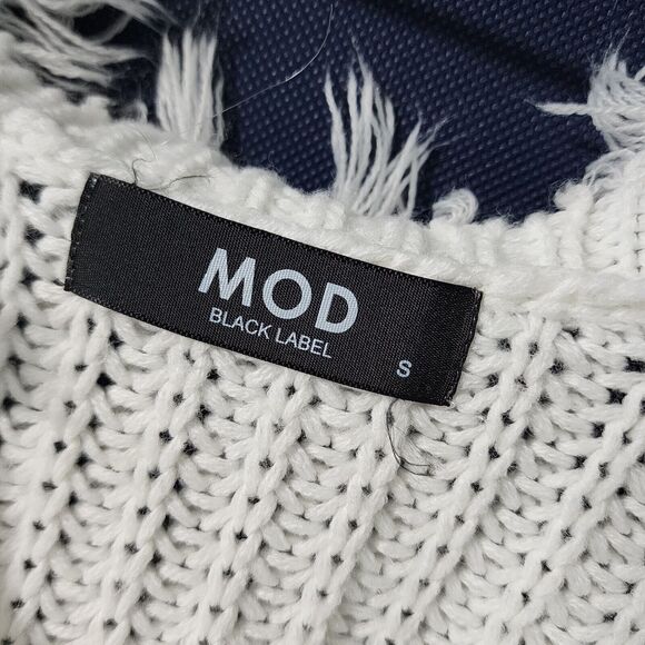 Mod  Black Label White V-neck Pullover Distressed Fringe Cropped Sweater Small - Picture 4 of 5